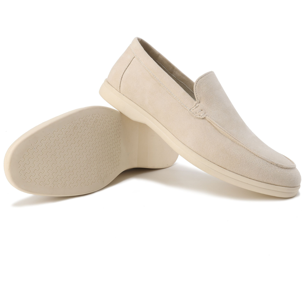 Regale | Scarpe in camoscio.