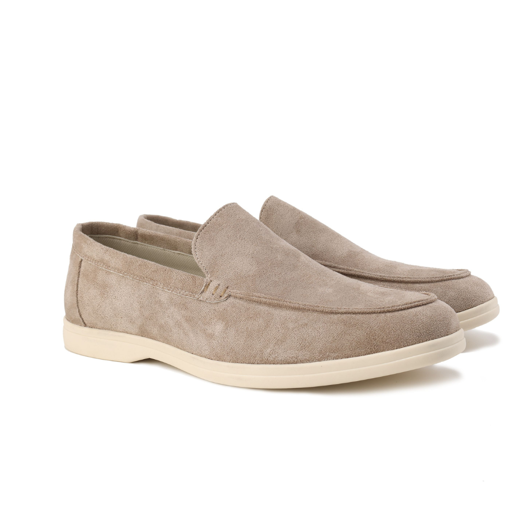 Regale | Scarpe in camoscio.