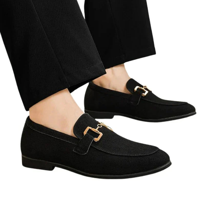Regale | Scarpe di lusso in camoscio.
