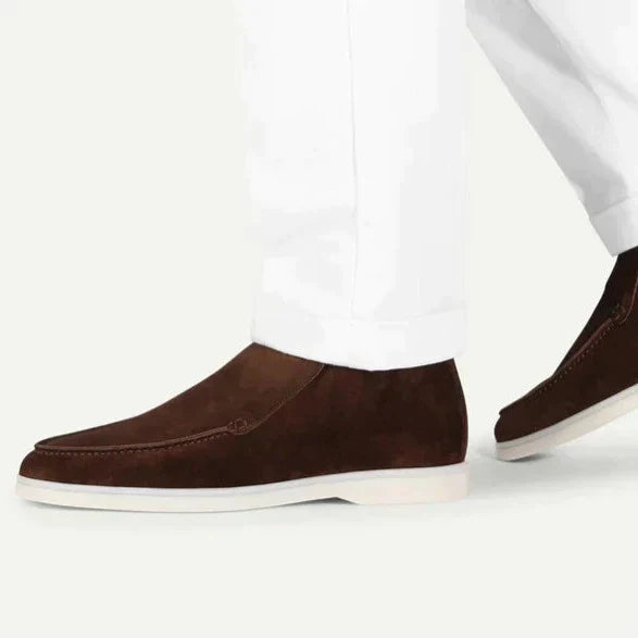 Regale | Scarpe in suede.