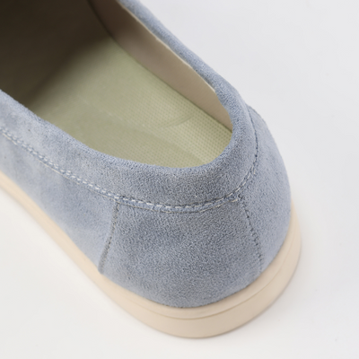 Regale | Scarpe in camoscio.