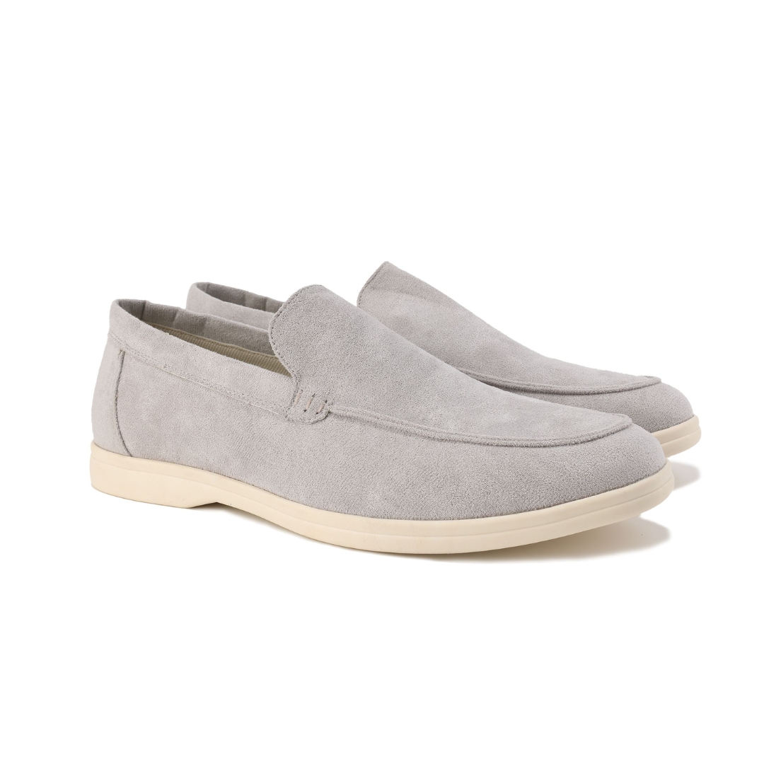 Regale | Scarpe in camoscio.