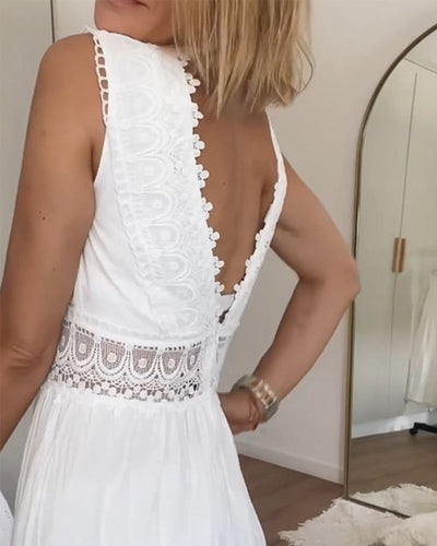 Charlotte | Abito in pizzo artigianale con scollatura a V