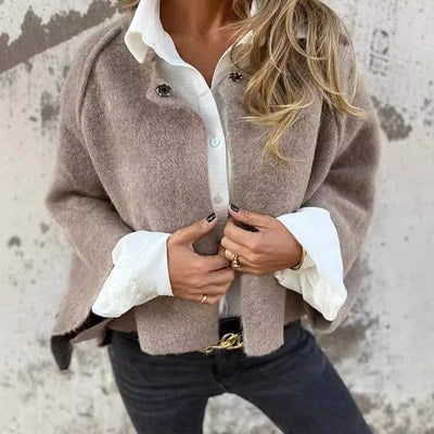 Ilse | Giacca corta con eleganti maniche svasate